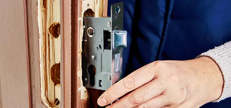 Garage Door Lock Replacement Elmhurst